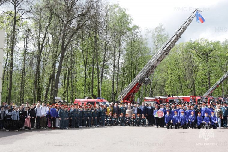 http://tulskieparki.ru/novosti/v-cpkio-otvetili-375-godovshhinu-pozharnoj-ohrany-rossii?ysclid=lvo2fl9jz2381819393.